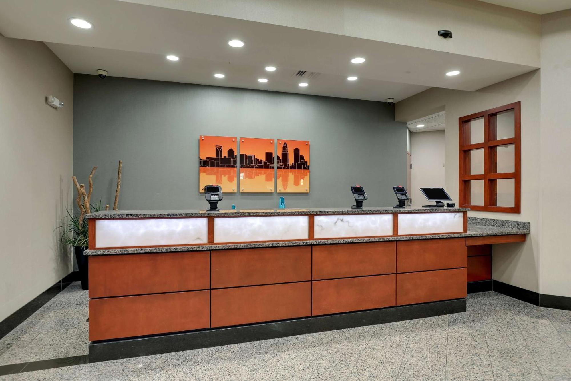 Drury Inn & Suites Charlotte Arrowood المظهر الخارجي الصورة