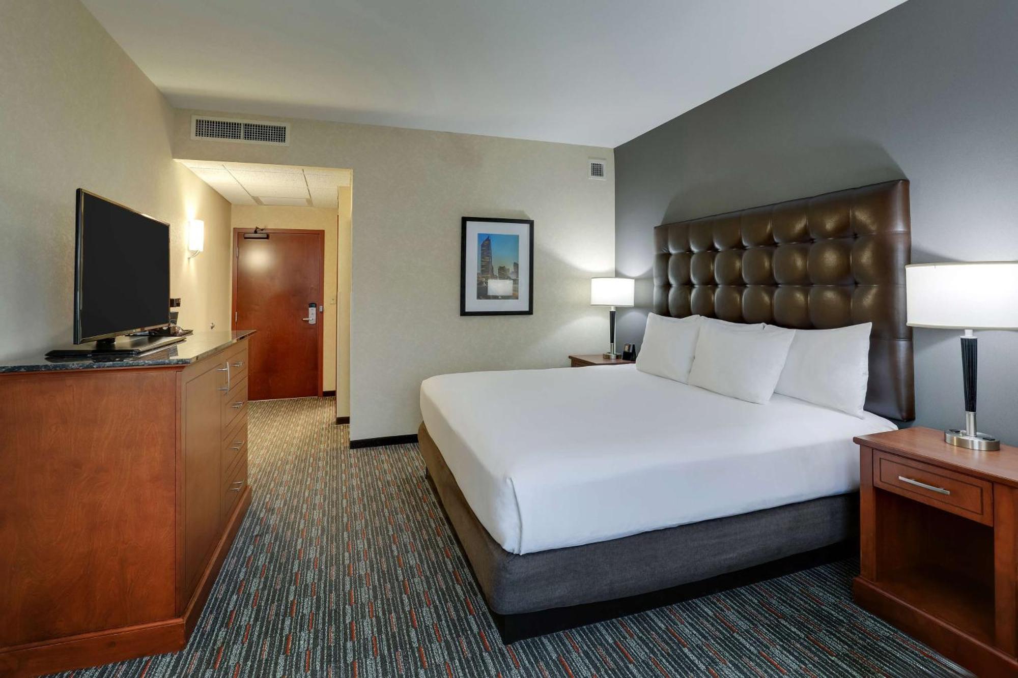 Drury Inn & Suites Charlotte Arrowood المظهر الخارجي الصورة