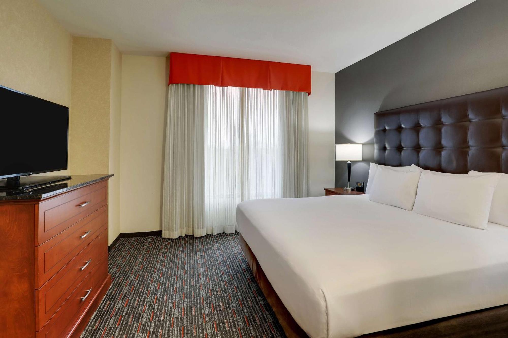 Drury Inn & Suites Charlotte Arrowood المظهر الخارجي الصورة