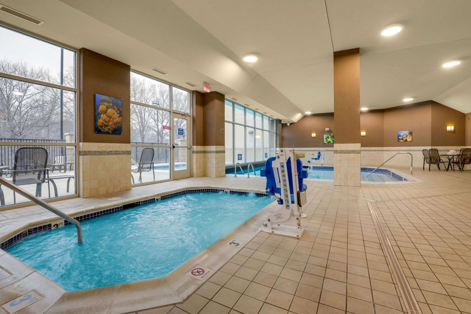 Drury Inn & Suites Charlotte Arrowood المظهر الخارجي الصورة