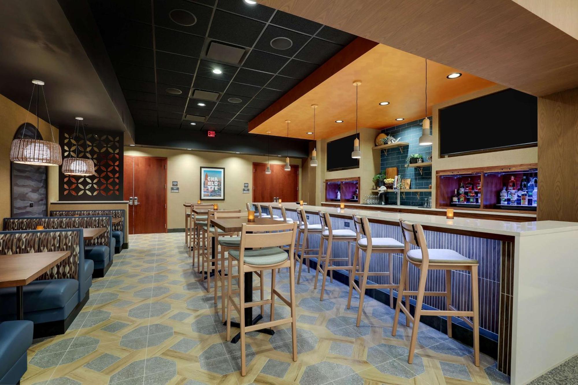 Drury Inn & Suites Charlotte Arrowood المظهر الخارجي الصورة