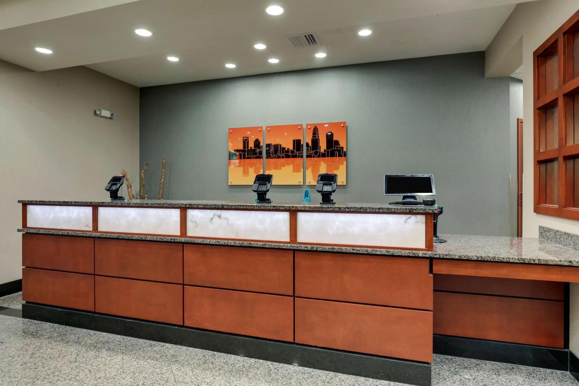 Drury Inn & Suites Charlotte Arrowood المظهر الخارجي الصورة